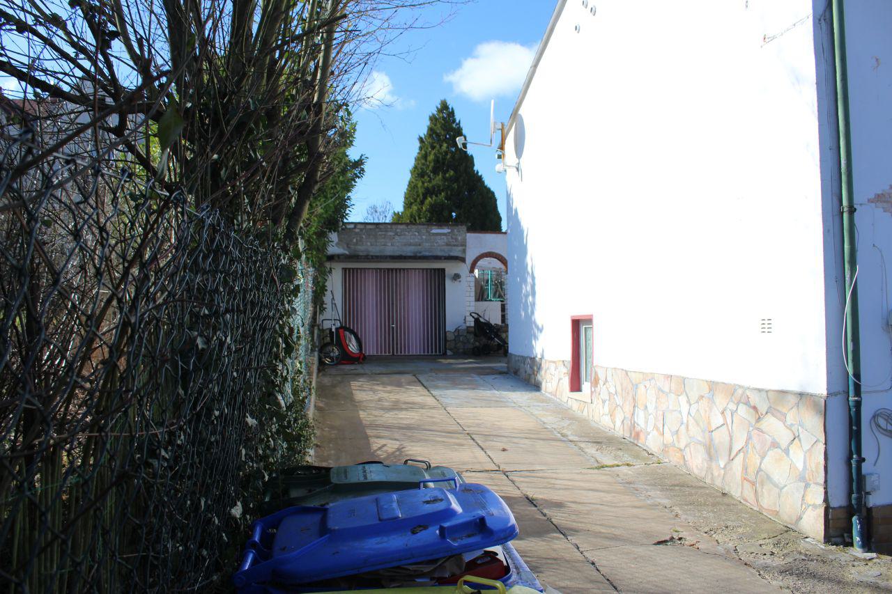 Einfamilienhaus mit Garten und Garage - Bild# 5