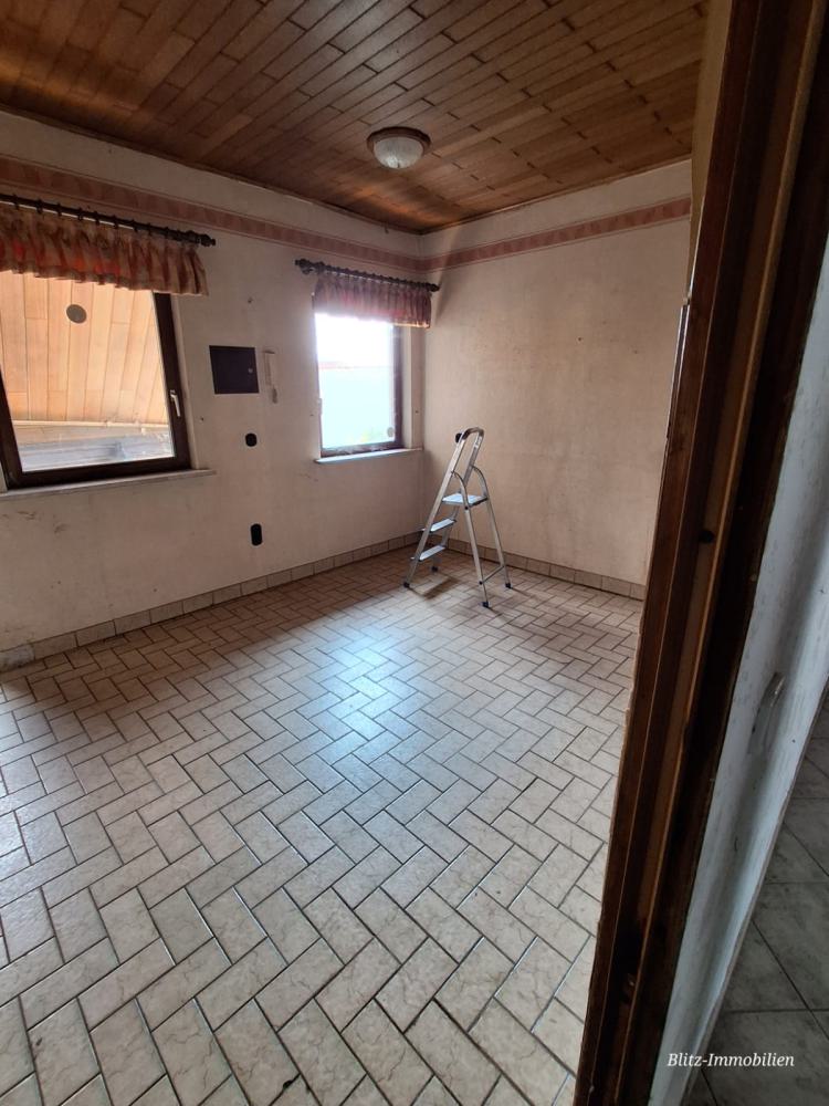 Westhofen: Großes Einfamilienhaus in ruhiger Lage - Bild# 16