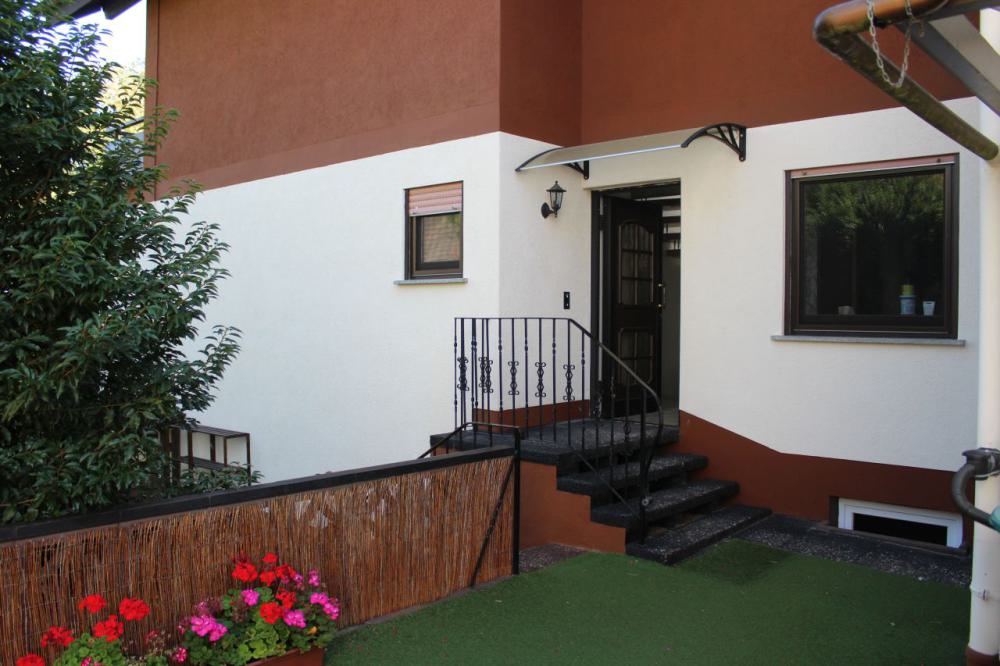Großzügiges Massivhaus mit Gartenidylle, Terrasse & Balkon – flexibel als Ein- oder Zweifamilienhaus - Bild# 1