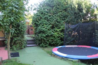 Großzügiges Massivhaus mit Gartenidylle, Terrasse & Balkon – flexibel als Ein- oder Zweifamilienhaus - Bild# 9